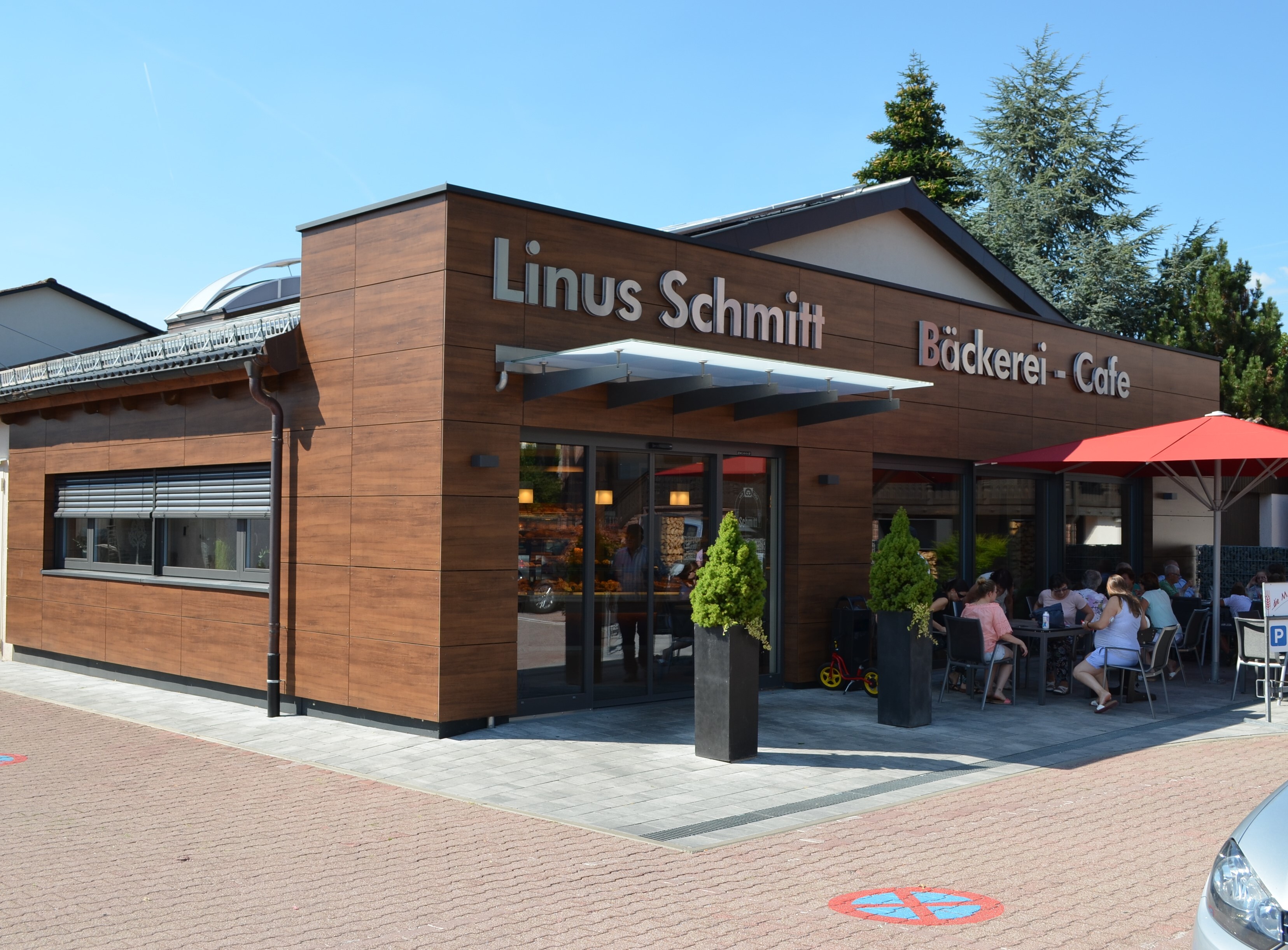 Umbau und Erweiterung Bäckerei mit Café